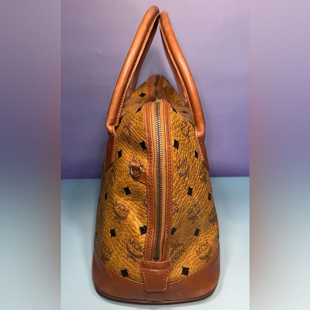 MCM Heritage Collection Tote Bag w/COA - EUC - Picture 4 of 16